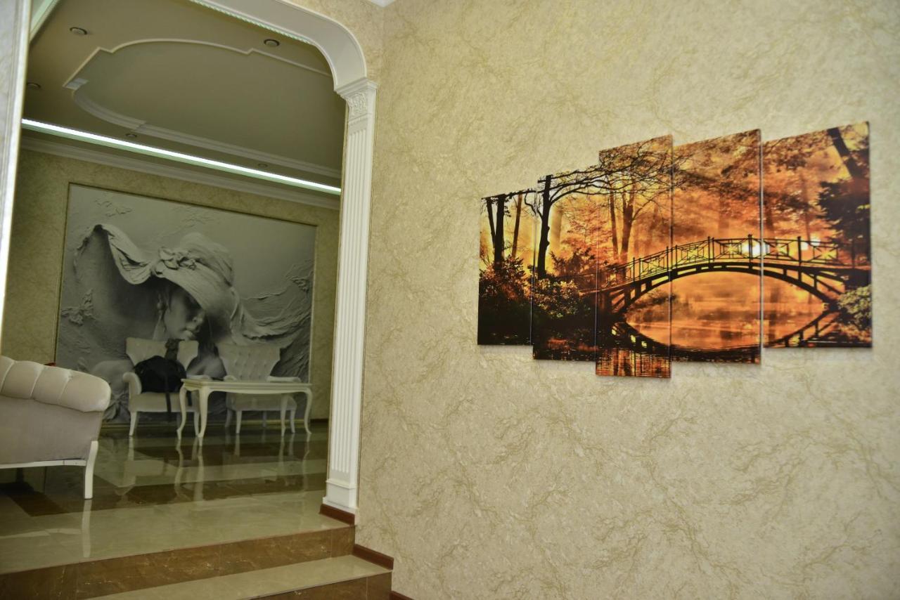 Khrchit Hotel Martuni ภายนอก รูปภาพ
