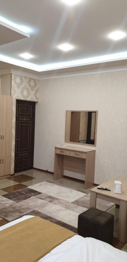 Khrchit Hotel Martuni ภายนอก รูปภาพ